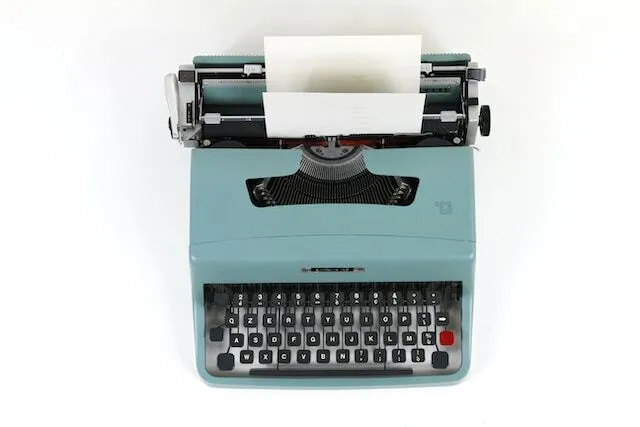 Typewriter.jpg 1